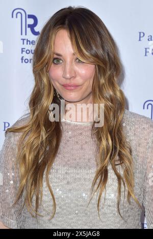 Kaley Cuoco BEI der soirée du coeur Gala 2024 zugunsten der John Ritter Fondation pour la santé aortique im Sunset Room. Los Angeles, 09.05.2024 *** Kaley Cuoco à la soirée du cœur Gala 2024 au profit de la Fondation John Ritter pour la santé aortique au Sunset Room Los Angeles, 09 05 2024 Foto:xD.xStarbuckx/xFuturexImagex Heart gala 4572 Banque D'Images