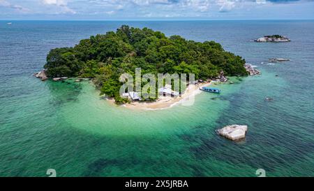 Antenne de Pulau Kelayang, île de Belitung au large de la côte de Sumatra, Indonésie, Asie du Sud-est, Asie Copyright : MichaelxRunkel 1184-10846 Banque D'Images