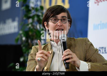 Torino, Italie. 10 mai 2024. Chiara Valerio durante la 36esima edizione del Salone del Libro a Torino, Italia - Cronaca - Venerdi 10 Maggio 2024 - ( photo Alberto Gandolfo/LaPresse ) Chiara Valerio lors de la 36ème édition de la Foire du livre à Turin, Italie - vendredi 4 mai 2024 - Actualités - ( photo Alberto Gandolfo/LaPresse ) crédit : LaPresse/Alamy Live News Banque D'Images