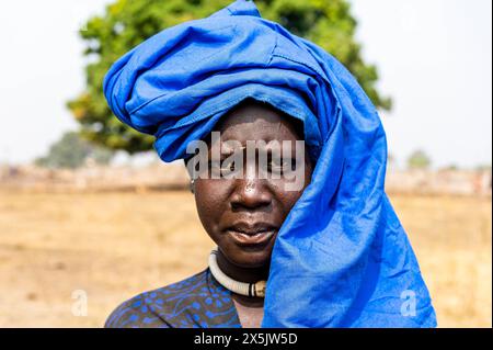 Femme Mundari, tribu Mundari, Soudan du Sud, Afrique Copyright : MichaelxRunkel 1184-11053 usage éditorial seulement Banque D'Images