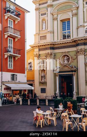 Nice, France - 12 novembre 2023 : Cathédrale de Nice (en français : Sainte-Reparate de Nice), cathédrale catholique située dans la partie ancienne de la ville de Nice, i Banque D'Images