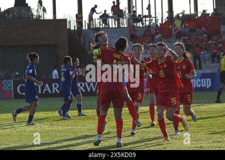 Bali, Indonésie. 10 mai 2024. Les joueuses de Chine célèbrent le score lors du match du Groupe B de la Coupe d'Asie féminine U17 2024 de l'AFC entre la Thaïlande et la Chine au Bali United Training Center à Bali, Indonésie, le 10 mai 2024. Crédit : Agung Kuncahya B./Xinhua/Alamy Live News Banque D'Images