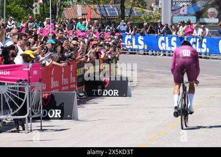Italia. 10 mai 2024. Milan Jonathan (Team Lidl - Treck) lors de l'étape 7 du Giro d'Italia de Foligno à Pérouse (ITT), 10 mai 2024 Italie. (Photo de Gian Mattia D'Alberto/Lapresse) crédit : LaPresse/Alamy Live News Banque D'Images