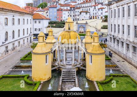 Portugal, Coimbra. Le cloître de Manga à l'église de Santa Cruz. Banque D'Images