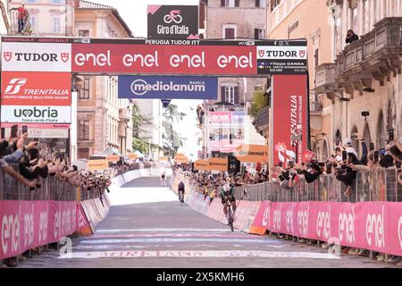 Pérouse, Italie. 10 mai 2024. Ganna Filippo (Team Ineos Grenadiers) lors de l'étape 7 du Giro d'Italia de Foligno à Pérouse (ITT), 10 mai 2024 Italie. (Photo de Massimo Paolone/Lapresse) crédit : LaPresse/Alamy Live News Banque D'Images