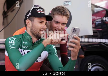 Pérouse, Italie. 10 mai 2024. Ganna Filippo (Team Ineos Grenadiers) et Sheffield Magnus (Team Ineos Grenadiers) lors de l'étape 7 du Giro d'Italia de Foligno à Pérouse (ITT), 10 mai 2024 Italie. (Photo de Massimo Paolone/Lapresse) crédit : LaPresse/Alamy Live News Banque D'Images