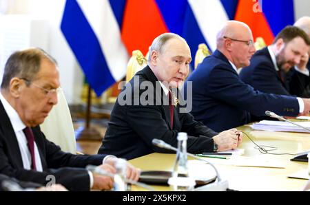 Moscou, Russie. 09 mai 2024. Le président russe Vladimir Poutine prononce un discours lors d’une rencontre avec le président cubain Miguel Diaz-Canel Bermudez, au Grand Palais du Kremlin, le 9 mai 2024 à Moscou, en Russie. Crédit : Mikhail Metzel/Kremlin Pool/Alamy Live News Banque D'Images