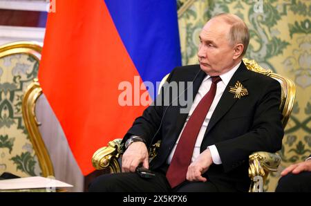 Moscou, Russie. 09 mai 2024. Le président russe Vladimir Poutine écoute le président cubain Miguel Díaz-Canel, lors d’une réunion bilatérale au Grand Palais du Kremlin, le 9 mai 2024 à Moscou, en Russie. Crédit : Mikhail Metzel/Kremlin Pool/Alamy Live News Banque D'Images