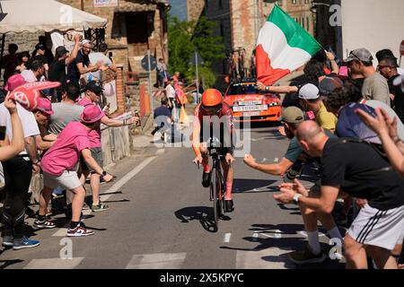 Italia. 10 mai 2024. Sheffield Magnus (Team Ineos Grenadiers) lors de l'étape 7 du Giro d'Italia de Foligno à Pérouse (ITT), 10 mai 2024 Italie. (Photo de Marco Alpozzi/Lapresse) crédit : LaPresse/Alamy Live News Banque D'Images