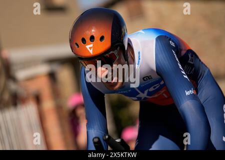 Zana Filippo (Team Jayco Alula) lors de l'étape 7 du Giro d'Italia de Foligno à Pérouse (ITT), 10 mai 2024 Italie. (Photo de Marco Alpozzi/Lapresse) crédit : LaPresse/Alamy Live News Banque D'Images