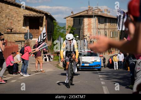 Plapp Lucas (Team Jayco Alula) lors de l'étape 7 du Giro d'Italia de Foligno à Pérouse (ITT), 10 mai 2024 Italie. (Photo de Marco Alpozzi/Lapresse) crédit : LaPresse/Alamy Live News Banque D'Images