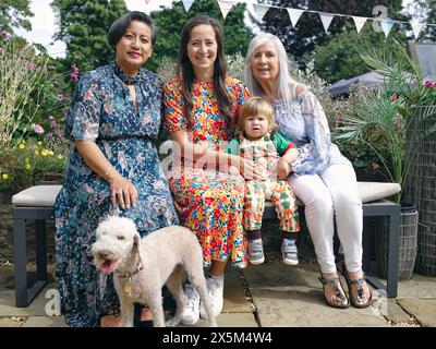 Portrait de famille multi-génération avec bébé garçon Banque D'Images