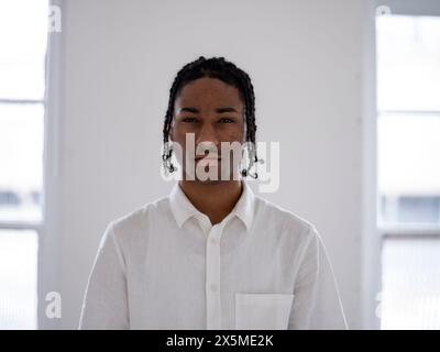 Portrait of teenage boy (16-17) Banque D'Images