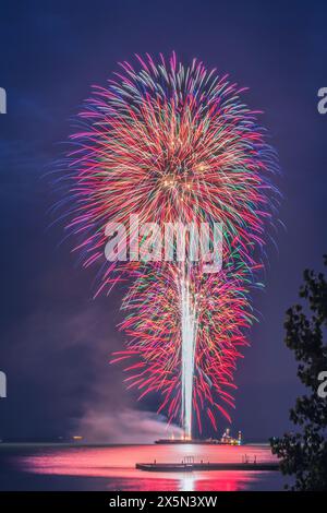 États-Unis, Ohio, Lakeside. Feu d'artifice du 4 juillet Banque D'Images