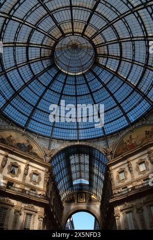 Galleria Vittorio Emanuele II, galerie marchande couverte, Quadrilatero della Moda Centro Storico district Milan, Italie Banque D'Images