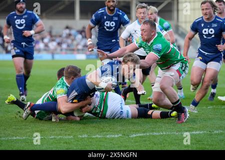 Solde Sharks Scrum-Half Gus Warr plonge pour marquer un essai lors du match Gallagher Premiership match Sale Sharks vs Leicester Tigers au Salford Community Stadium, Eccles, Royaume-Uni, 10 mai 2024 (photo par Steve Flynn/News images) Banque D'Images