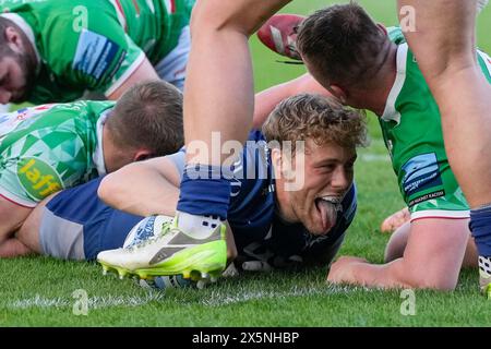 Solde Sharks Scrum-Half Gus Warr réagit après avoir marqué un essai lors du match Gallagher Premiership match Sale Sharks vs Leicester Tigers au Salford Community Stadium, Eccles, Royaume-Uni, 10 mai 2024 (photo par Steve Flynn/News images) Banque D'Images