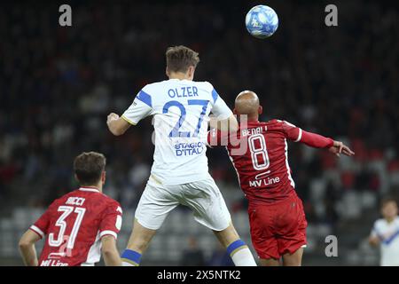 Bari, Italie. 10 mai 2024. Giacomo Olzer (Brescia Calcio) avec la tête pendant SSC Bari vs Brescia Calcio, match de football italien Serie B à Bari, Italie, 10 mai 2024 crédit : Agence photo indépendante/Alamy Live News Banque D'Images