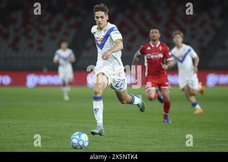 Bari, Italie. 10 mai 2024. Giacomo Olzer (Brescia Calcio) en action lors de la SSC Bari vs Brescia Calcio, match de football italien Serie B à Bari, Italie, 10 mai 2024 crédit : Agence photo indépendante/Alamy Live News Banque D'Images