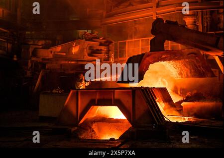 ZAPORIZHZHIA, UKRAINE - 03 MAI 2024 - Haut fourneau non. 3 est vu dans les locaux de Zaporizhstal Iron and Steel Works, Zaporizhzhia, sud-est de l'Ukraine Banque D'Images