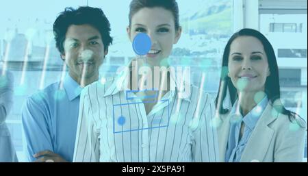 Image de brin adn sur divers hommes d'affaires au bureau Banque D'Images