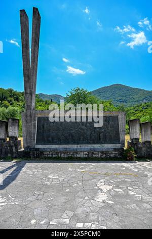 Monténégro - 30 juillet 2023 : Monument aux combattants tombés au combat et aux victimes du fascisme au Monténégro. Banque D'Images