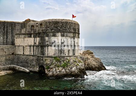 Fort Bokar à Dubrovnik, Croatie par temps nuageux. Banque D'Images