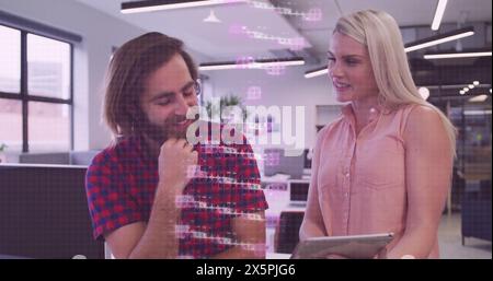 Image de gens d'affaires caucasiens parlant sur le brin d'adn Banque D'Images