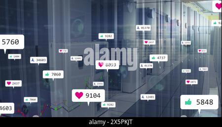 Image de plusieurs icônes de médias sociaux et de traitement des données contre la salle du serveur informatique Banque D'Images