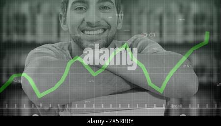 Image du traitement des données financières sur les hommes caucasiens Banque D'Images