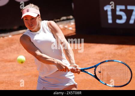 Rome, Latium, Italie. 11 mai 2024. Yulia Putintseva (KAZ) jouera lors de la manche du match 32 contre Ida Sviate (POL) le sixième jour de l'Internazionali BNL D'Italia 2024 au Foro Italico le 11 mai 2024 à Rome, Italie. (Crédit image : © Ciro de Luca/ZUMA Press Wire) USAGE ÉDITORIAL SEULEMENT! Non destiné à UN USAGE commercial ! Banque D'Images