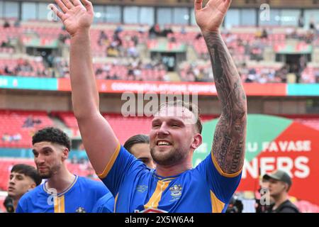 Lors du Buildbase FA vase match entre Great Wakering Rovers et Romford FC au stade de Wembley, Londres, samedi 11 mai 2024. (Photo : Kevin Hodgson | mi News) crédit : MI News & Sport /Alamy Live News Banque D'Images