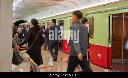 Intérieur des stations de métro Pyongyang Banque D'Images