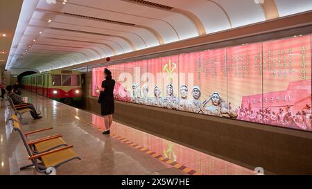 Intérieur des stations de métro Pyongyang Banque D'Images