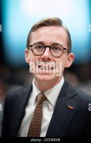 Philipp Amthor, CDU Grundsatzprogramm DEU, Deutschland, Allemagne, Berlin, 07.06.2024 Portrait Philipp Amthor , MDB der CDU , beim Parteitag mit der Diskussion zum neuen Grundsatzprogramm der CDU unter dem motto in Freiheit Leben Deutschland sicher in die Zukunft fuehren in Berlin Deutschland . Besonders Umstritten ist das Thema Leitkultur en : Portrait Philipp Amthor à la conférence du parti avec la discussion sur le nouveau programme de base Grundsatzprogramm sous le slogan Live in Freedom, mener l'Allemagne en toute sécurité dans l'avenir à Berlin Allemagne le sujet de la culture dominante est particulièrement controversé Banque D'Images