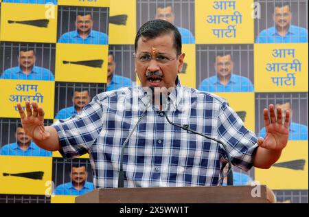 New Delhi, Inde. 11 mai 2024. Le premier ministre indien de Delhi et chef du parti AAM Adami (AAP), Arvind Kejriwal, prononce une conférence de presse au bureau du parti à New Delhi. La Cour suprême d'Inde Apex lui a accordé une caution provisoire dans une affaire de politique des alcools jusqu'au 1er juin 2024 pour faire campagne pour l'élection de Lok Sabha. Crédit : SOPA images Limited/Alamy Live News Banque D'Images