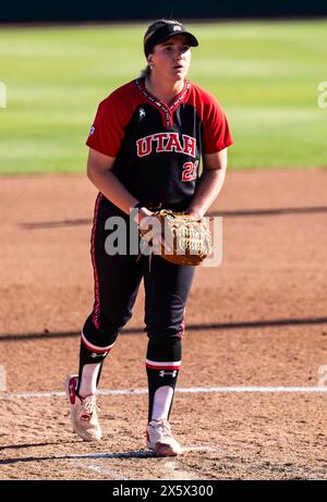 10 mai 2024 Palo Alto CA U.S.A. lanceuse de départ de l'Utah Sarah Ladd (21) sur le monticule lors de la demi-finale G1 du tournoi de softball NCAA PAC 12 entre Utes et le Cardinal de Stanford. Utah a battu Stanford 2-1 au Boyd & Jill Smith Family Stadium Palo Alto Calif. Thurman James/CSM Banque D'Images