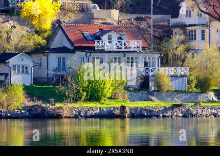 Maisons au bord de l'eau à Stockholm, Suède Banque D'Images