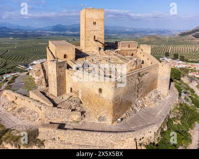 Château d'Alcaudete, construit entre le XIIIe et le XIVe siècles, forteresse de la route du califat, Alcaudete, province de Jaén, Andalousie, Espagne Banque D'Images