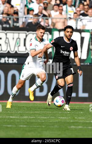 Moenchengladbach, Deutschland, Allemagne 1. Fussball Bundesliga, 33.Spieltag, Borussia Moenchengladbach : Eintracht Francfort 1-1 11. 05. 2024 im Borussia Park in Moenchengladbach Julian WEIGL (MG) Li.- und Omar Khaled MARMOUSH (FFM) Re.- photo : Norbert Schmidt, Duesseldorf Banque D'Images