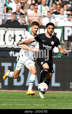 Moenchengladbach, Deutschland, Allemagne 1. Fussball Bundesliga, 33.Spieltag, Borussia Moenchengladbach : Eintracht Francfort 1-1 11. 05. 2024 im Borussia Park in Moenchengladbach Julian WEIGL (MG) Li.- und Omar Khaled MARMOUSH (FFM) Re.- photo : Norbert Schmidt, Duesseldorf Banque D'Images