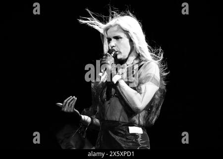 Paloma Faith se produit au Stockton Globe lors de sa tournée britannique 2024. Crédit image : James Hind/Alamy. Banque D'Images