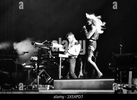 Paloma Faith se produit au Stockton Globe lors de sa tournée britannique 2024. Crédit image : James Hind/Alamy. Banque D'Images