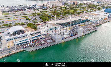 Photo aérienne Fleet week Miami navire au port de Miami Banque D'Images