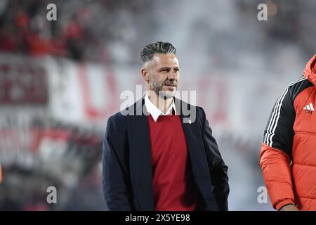 Buenos Aires, Argentine. 11 mai 2024. Martin Demichelis de River plate regarde lors d'un match entre River plate et Central Cordoue dans le cadre de la Liga Profesional 2024 à l'Estadio Mas Monumental Antonio Vespucio Liberti le 11 mai 2024 à Buenos Aires, Argentine. Score final River plate 3 - 0 Central Cordoue crédit : SOPA images Limited/Alamy Live News Banque D'Images