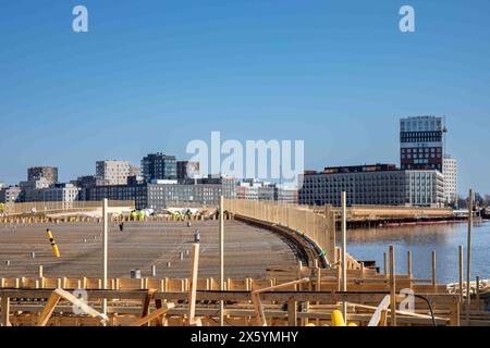 Pont Merihaka entre Merihaka et Nihti en construction à Helsinki, Finlande Banque D'Images