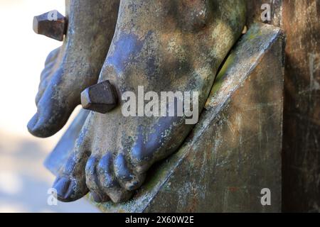 Pieds de Jésus Christ crucifiés. Crucifixion, crucifixion de Jésus de Nazareth, torture de la croix, évangiles, chrétiens, religion chrétienne. Beynac, Banque D'Images