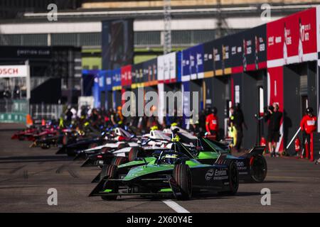 04 ARON Paul (est), Envision Racing, Jaguar I-type 6, action lors de l'ePrix de Berlin 2024, 7ème meeting du Championnat du monde ABB FIA Formula E 2023-24, sur le circuit de Tempelhof Airport Street circuit du 10 au 12 mai 2024 à Berlin, Allemagne Banque D'Images