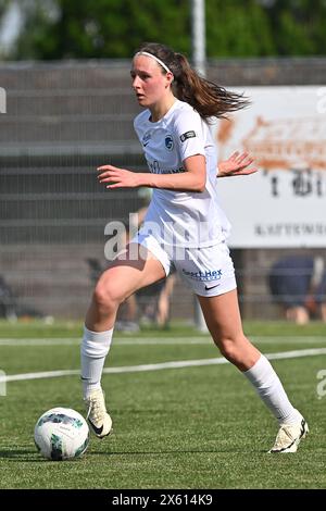 Aalter, Belgique. 11 mai 2024. Sam Paepen (47) de Genk photographiée lors d'un match de football féminin entre le Club Brugge Dames YLA et les KRC Genk Ladies le 8ème jour de match en play-off 1 de la saison 2023 - 2024 de la Super League belge des femmes du loto, le samedi 11 mai 2024 à Aalter, BELGIQUE . Crédit : Sportpix/Alamy Live News Banque D'Images