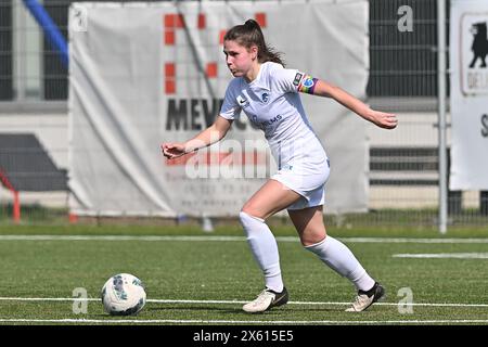 Aalter, Belgique. 11 mai 2024. Sien Vandersanden (10 ans) de Genk photographié lors d'un match de football féminin entre le Club Brugge Dames YLA et les KRC Genk Ladies le 8ème jour de match en play-off 1 de la saison 2023 - 2024 de la Super League belge des femmes du loto, le samedi 11 mai 2024 à Aalter, BELGIQUE . Crédit : Sportpix/Alamy Live News Banque D'Images